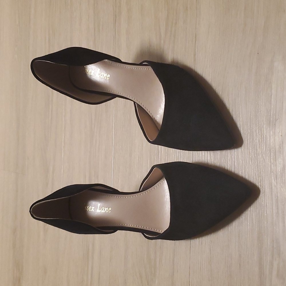 Black Pointed Heels, Essex Lane, Size 8.